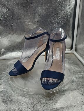 S Dark Blue Vina Heels Size 6.5m